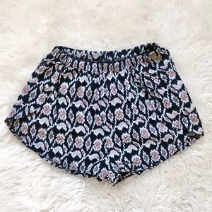 Brandy Melville Geometric Print Shorts